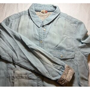 Pilcro Anthropologie Chambray‎ Subtle Striped Button Down Shirt Women Size Small